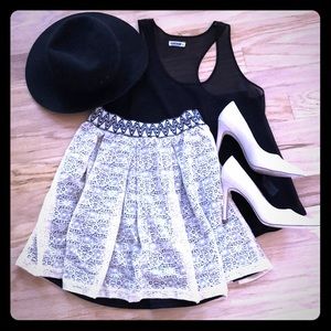 2FOR15✅ Francesca’s lace skirt